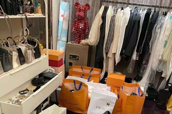 老边区回收一线品牌衣服