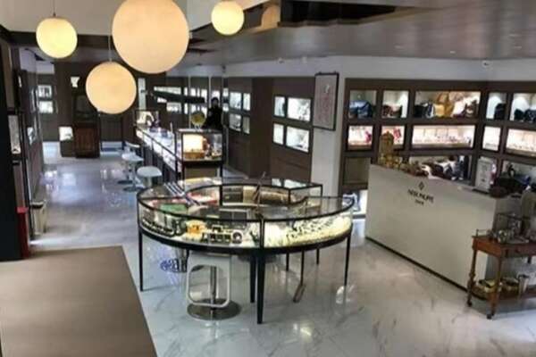 老边区寄卖奢侈品店